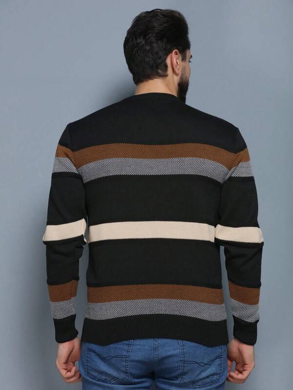 Suéter Tricot Listrado Gola Redonda Com Ribana Geométrico
