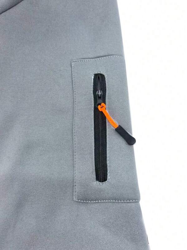 Conjunto Moletom Com Bolso Canguru e Calça Cargo Com Punho