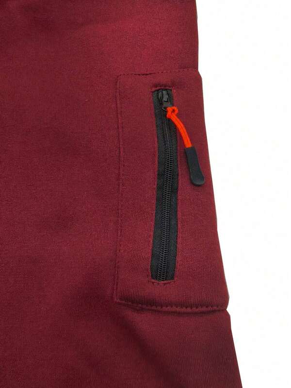 Conjunto Moletom Com Bolso Canguru e Calça Cargo Com Punho