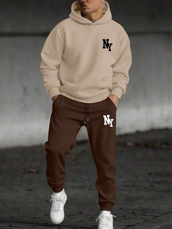 Conjunto Moletom Com Capuz Patch e Calça Com Cordão Punho