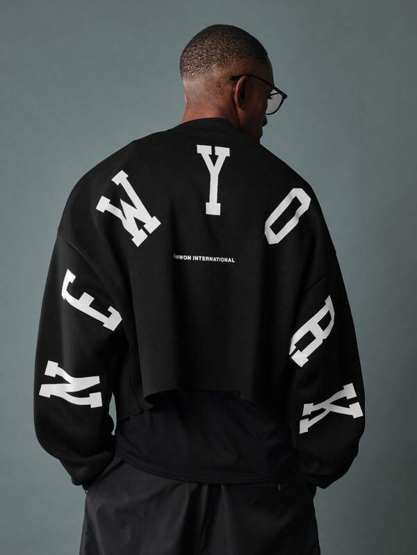Moletom Careca Lettering Gigante Nas Costas Com Recortes Ribana
