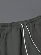 Conjunto Moletom Com Capuz Estampado e Calça Com Cordão