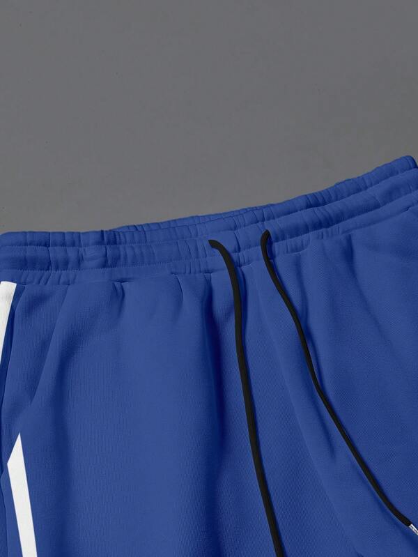 Conjunto Moletom Com Capuz Com Listra e Calça Com Cordão