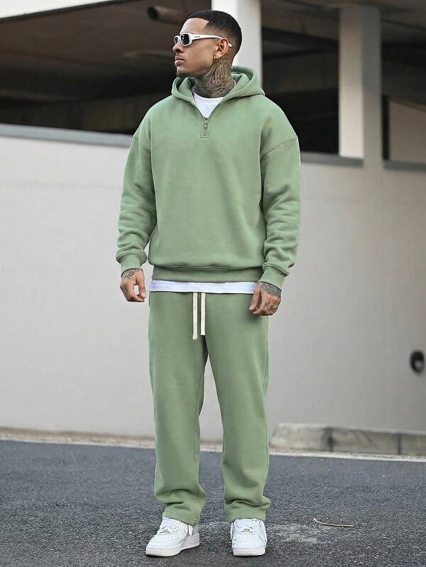 Conjunto Moletom Meio Zíper Com Capuz e Calça Cordão