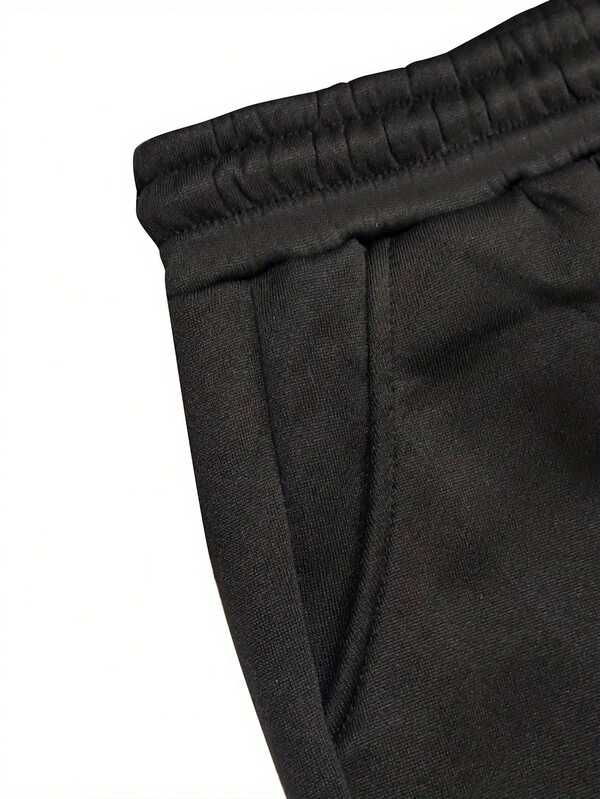 Conjunto Moletom Com Capuz e Calça Com Cordão Patch