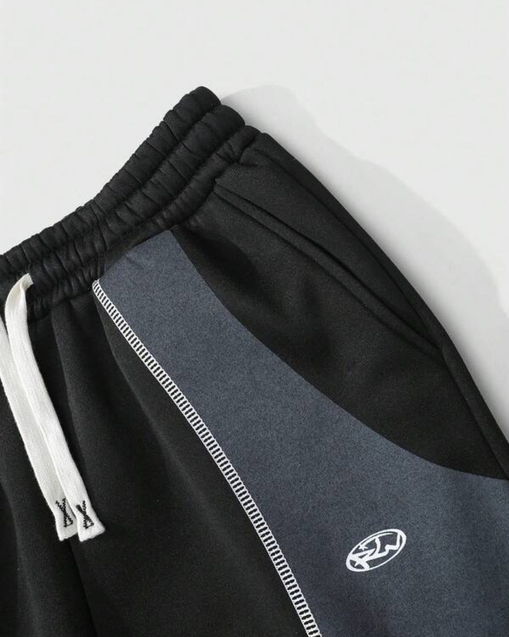 Conjunto Moletom Com Capuz e Calça Com Cordão Com Punho